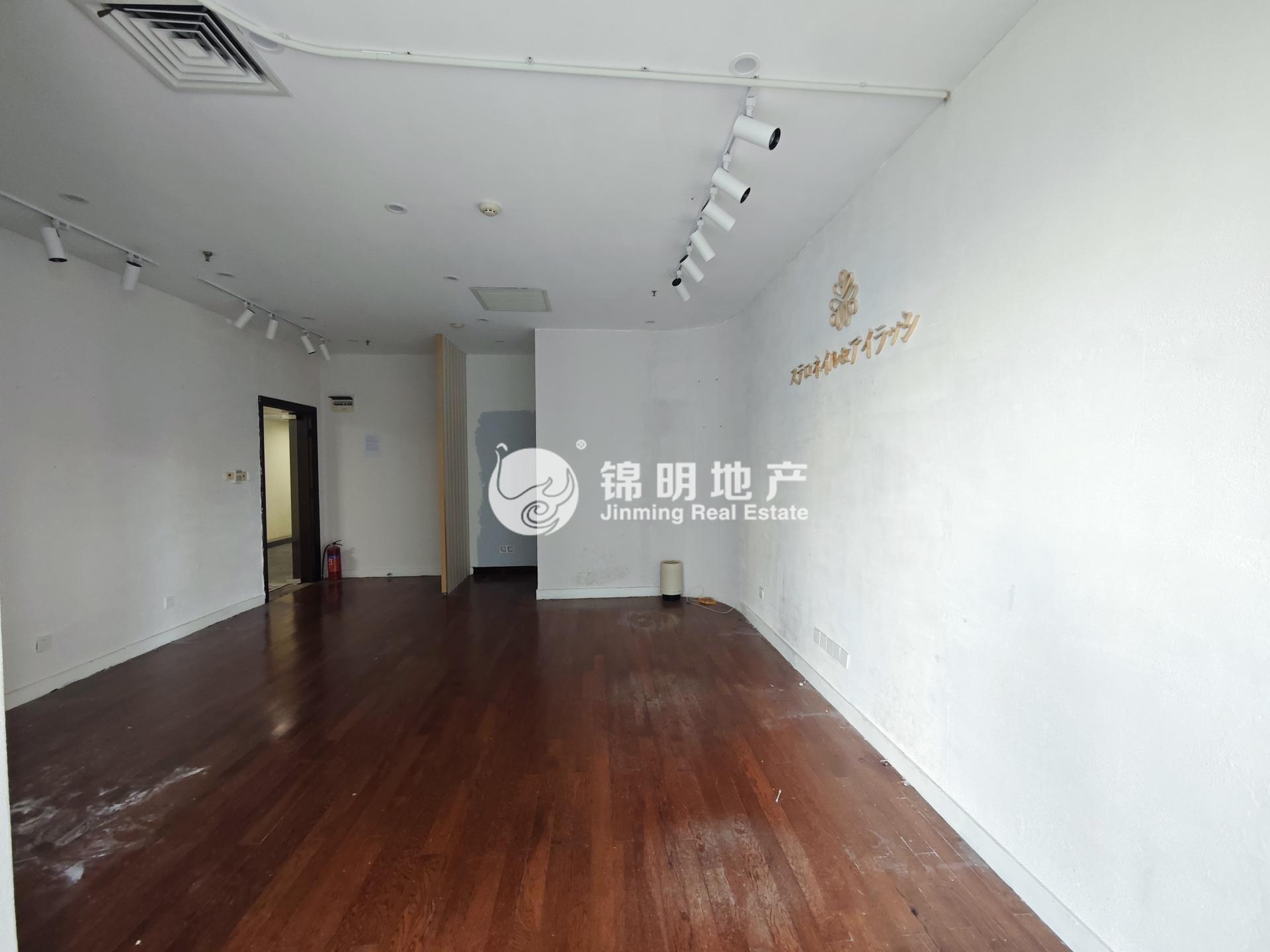 长寿路财富时代大厦54平米写字楼出租